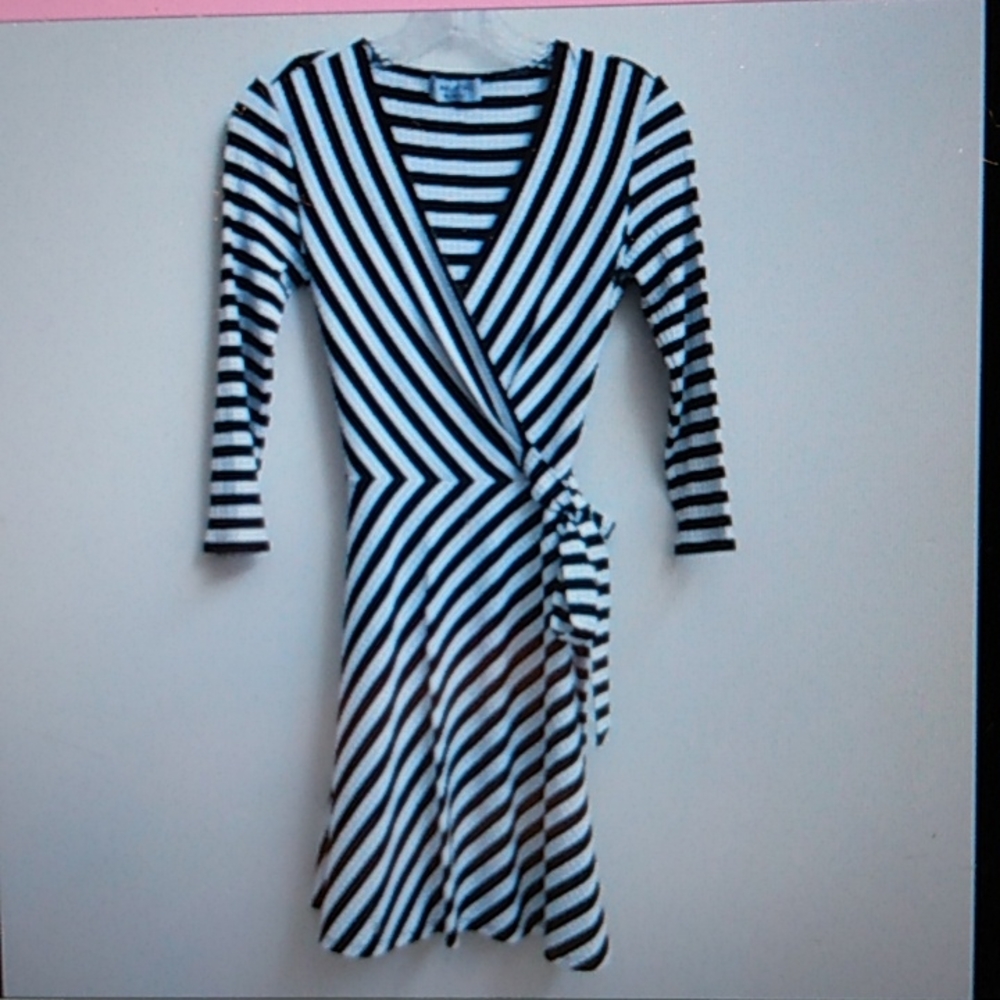 BAILEY 44 Size Small Faux Wrap Striped A-Line Dry Dock Rib Black White Dress